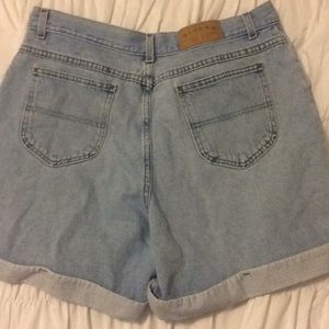 Lee riders blue jean shorts. Size 16M. Light wash.